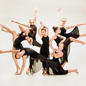 Знижка 50 % на перший місяць занять від студії класичного танцю Dance studio Gray