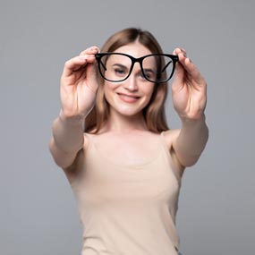 Знижка 50% на оправи та сонцезахисні окуляри від «Оптика Nova. Медтехніка»